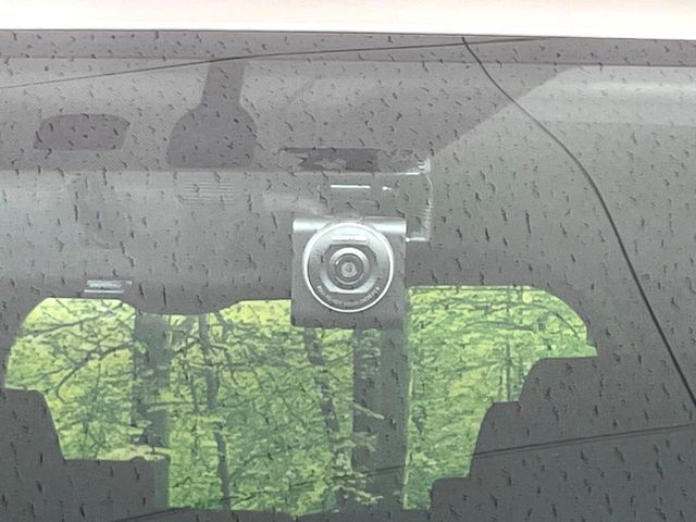 TOYOTA VOXY HYBRID 2015