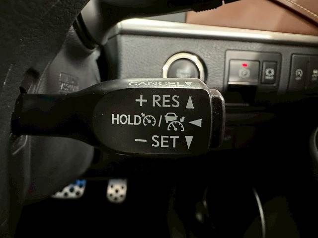 TOYOTA HARRIER 2WD 2017