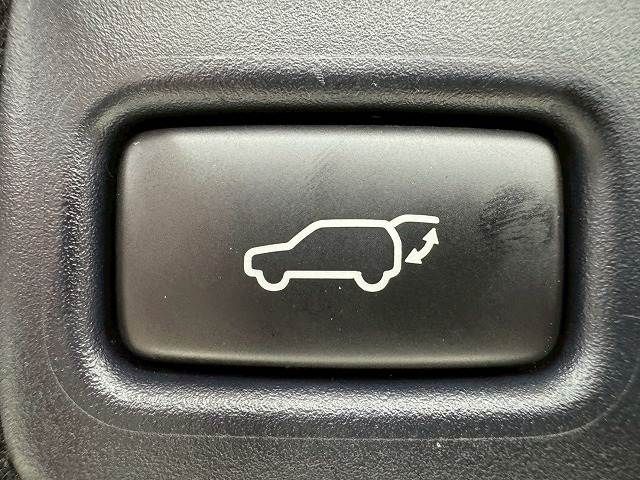 TOYOTA HARRIER 2WD 2017