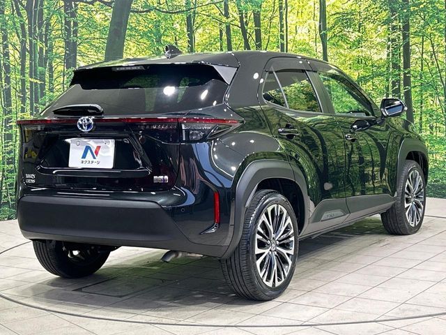 TOYOTA YARIS CROSS HYBRID 2023