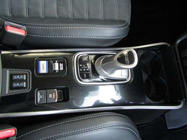 MITSUBISHI OUTLANDER PHEV 2019