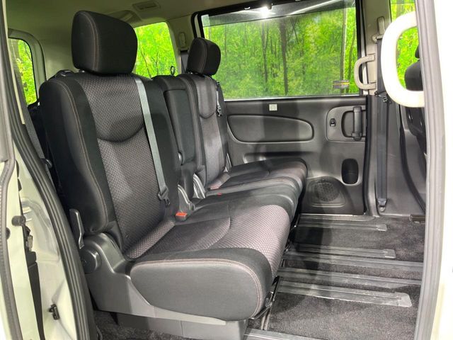 NISSAN SERENA  S-HYBRID 2013