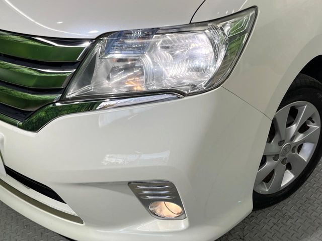 NISSAN SERENA  S-HYBRID 2013