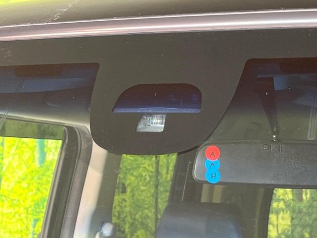 HONDA N BOX CUSTOM 2017