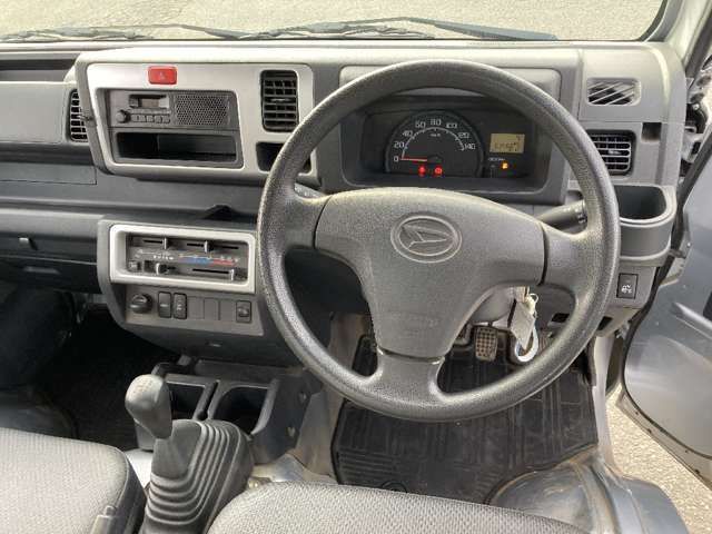 DAIHATSU HIJET truck 4WD 2016