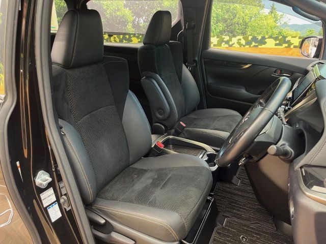 TOYOTA ALPHARD 4WD 2021