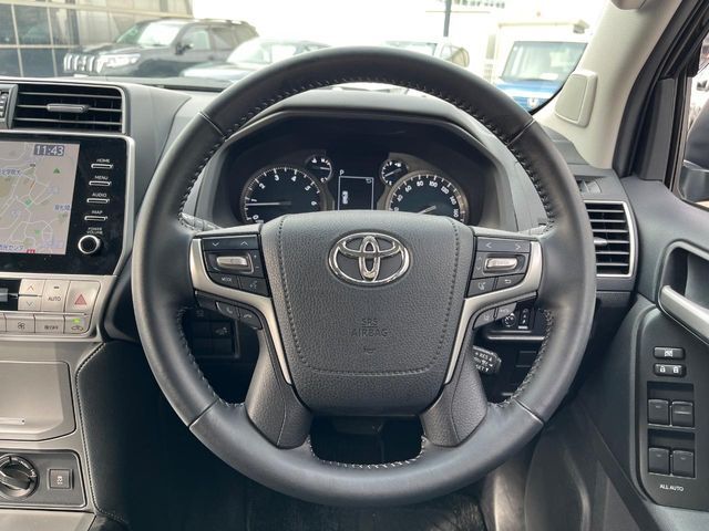 TOYOTA LANDCRUISER PRADO 2022