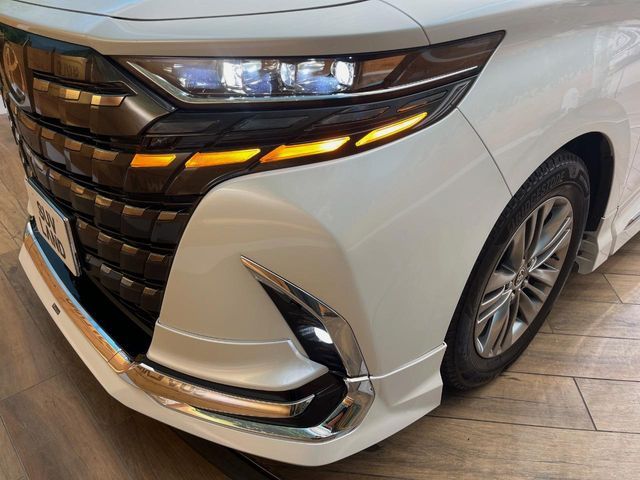 TOYOTA ALPHARD hybrid 4WD 2024