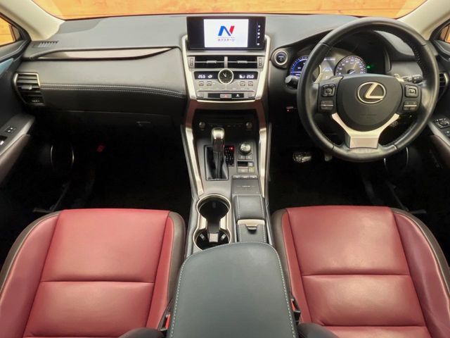 TOYOTA LEXUS NX300h AWD 2018
