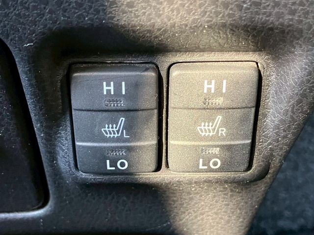 TOYOTA VOXY HYBRID 2019