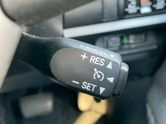 TOYOTA VOXY HYBRID 2019