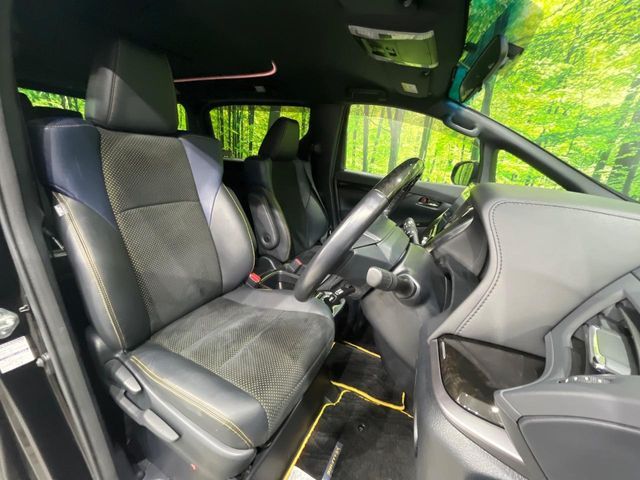 TOYOTA VELLFIRE 2017