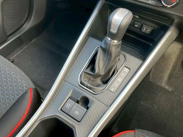 TOYOTA RAIZE HYBRID 2025