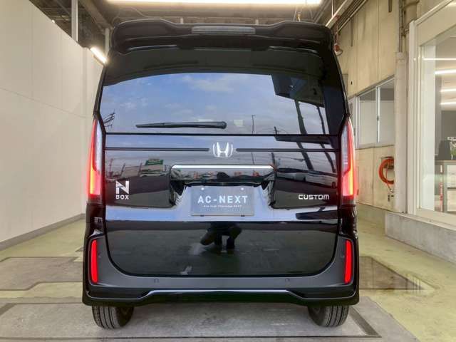HONDA N BOX CUSTOM 2024