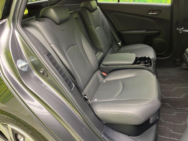 TOYOTA PRIUS PHV 2017