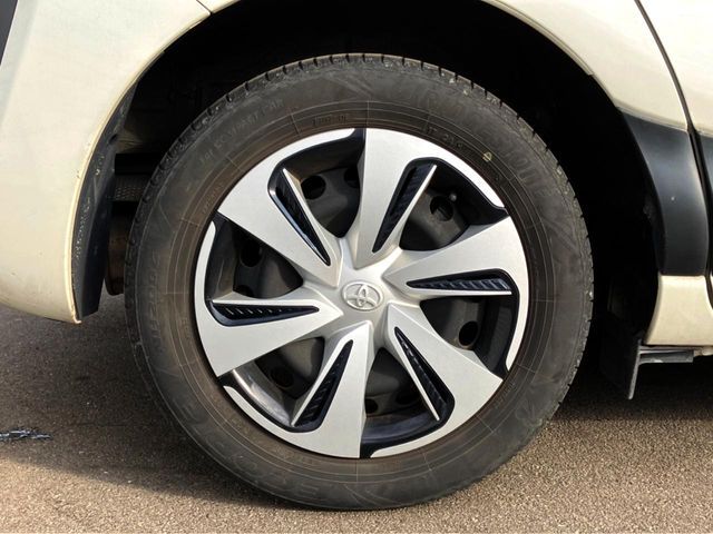 TOYOTA SIENTA HYBRID 2019