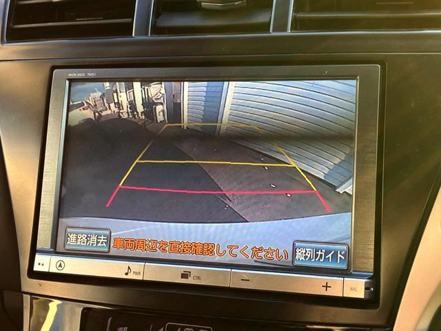 TOYOTA PRIUS Alpha 2013