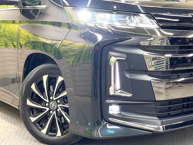 TOYOTA NOAH 2022