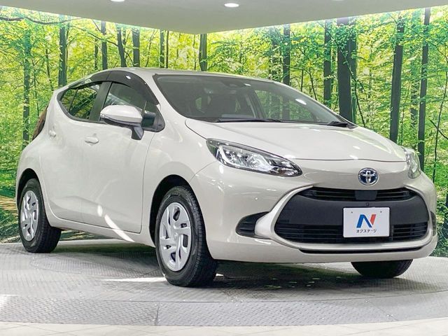 TOYOTA AQUA 2023