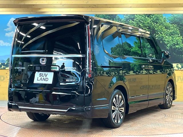 HONDA STEPWAGON e:HEV SPADA 2023