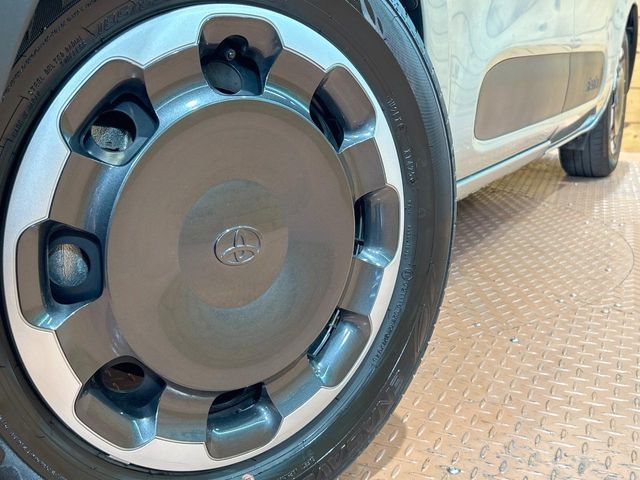 TOYOTA SIENTA HYBRID 2025