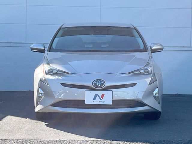 TOYOTA PRIUS 2018