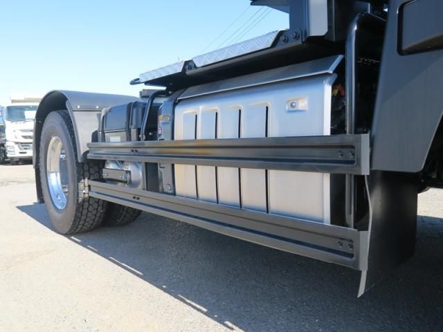 MITSUBISHI FUSOU SUPER GREAT 2025