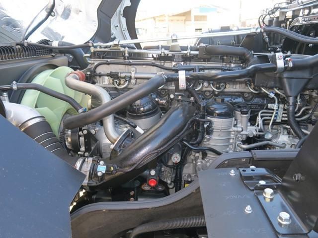 MITSUBISHI FUSOU SUPER GREAT 2025