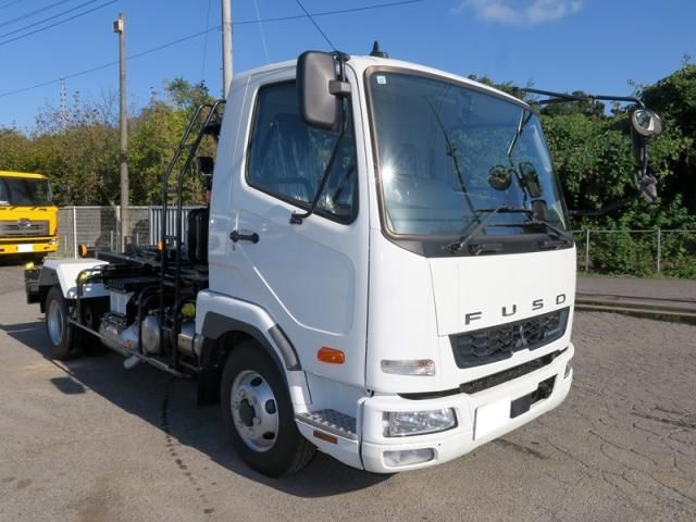 MITSUBISHI FUSOU FIGHTER 2024