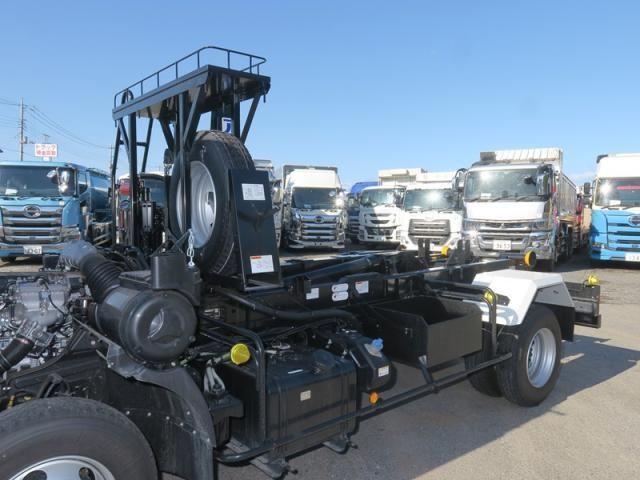 MITSUBISHI FUSOU FIGHTER 2024