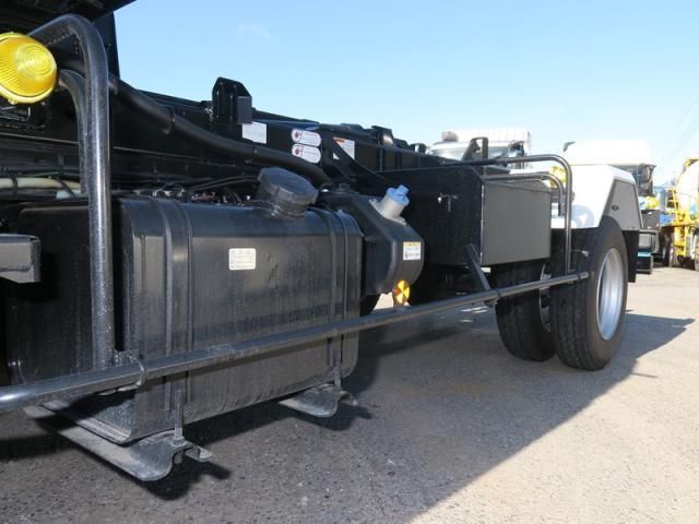 MITSUBISHI FUSOU FIGHTER 2024