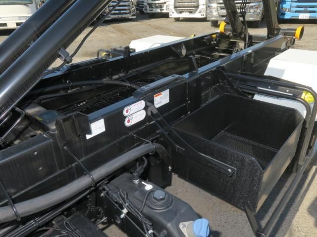 MITSUBISHI FUSOU FIGHTER 2024