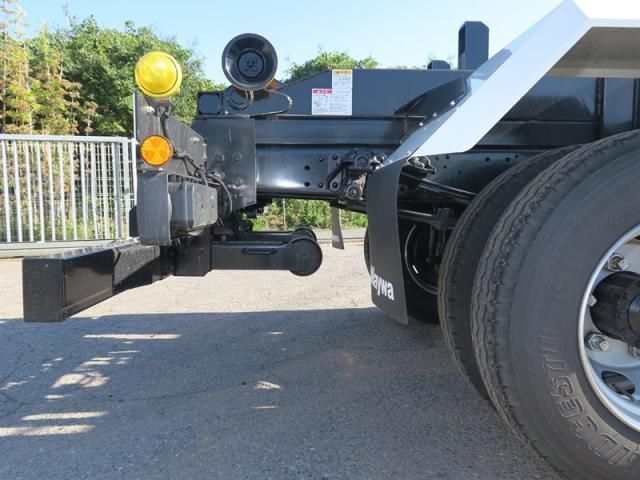 MITSUBISHI FUSOU FIGHTER 2024