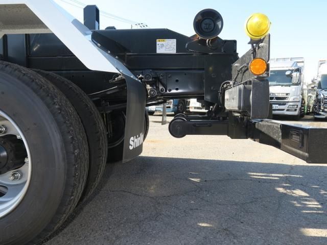 MITSUBISHI FUSOU FIGHTER 2024