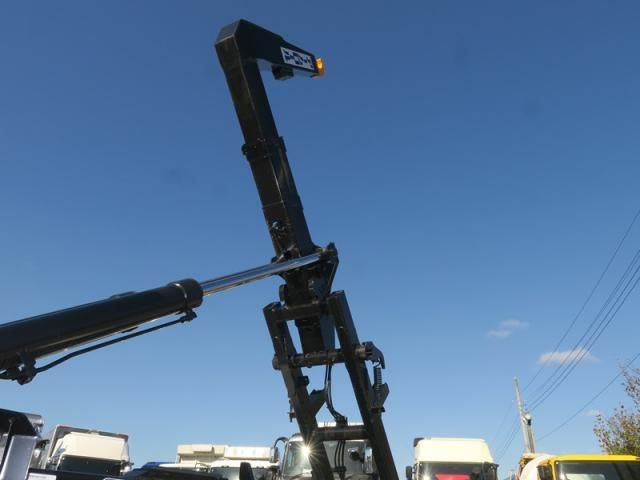 MITSUBISHI FUSOU FIGHTER 2024