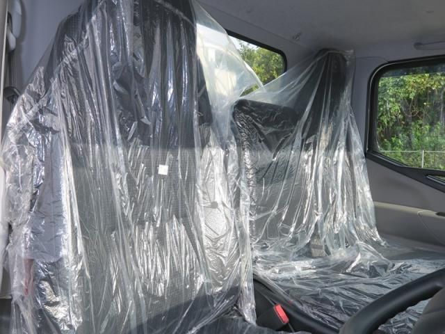 MITSUBISHI CANTER 2023