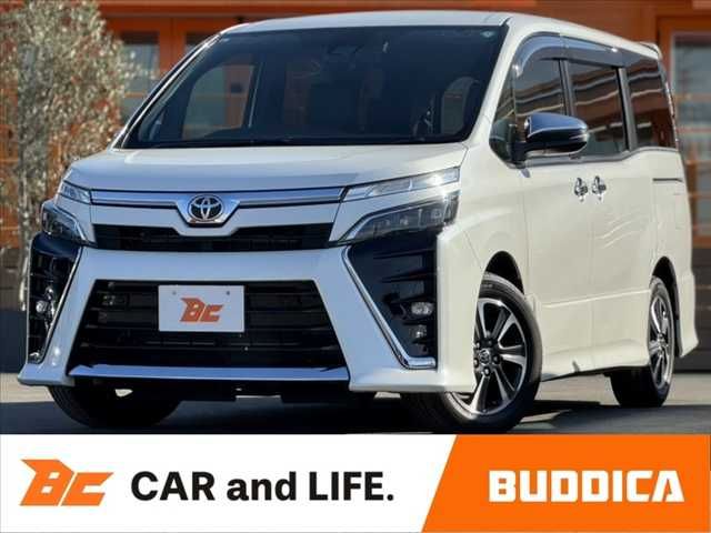 TOYOTA VOXY 2021