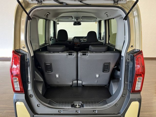 DAIHATSU TANTO FAN CROSS 2022