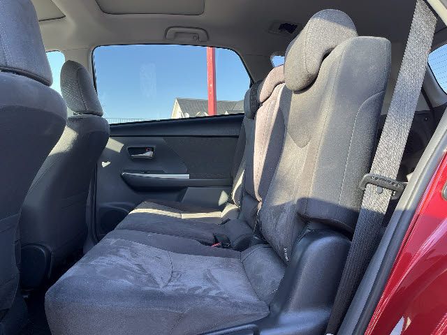 TOYOTA PRIUS Alpha 2013