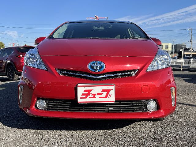 TOYOTA PRIUS Alpha 2013