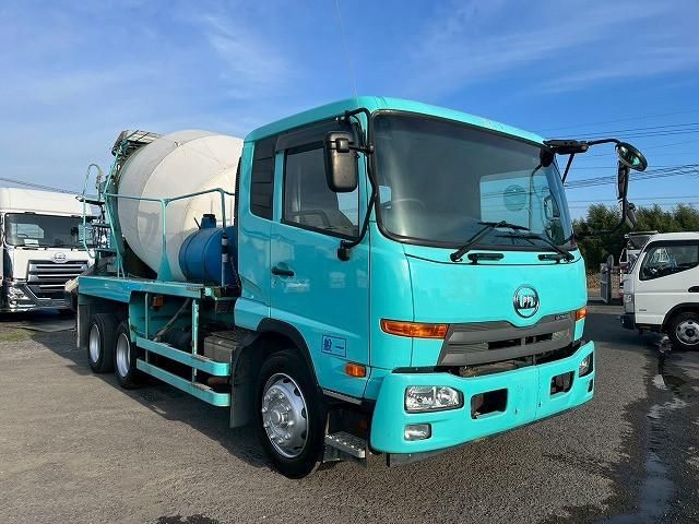 NISSAN DIESEL CONDOR 2014