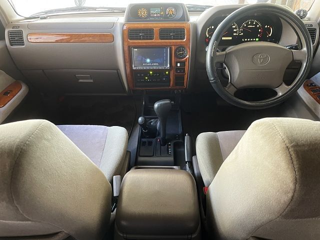 TOYOTA LANDCRUISER PRADO 2001