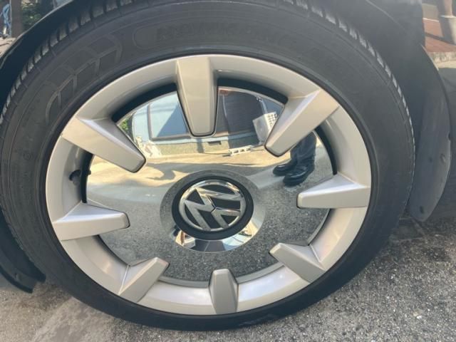 VOLKSWAGEN VOLKSWAGEN The BEETLE 2013