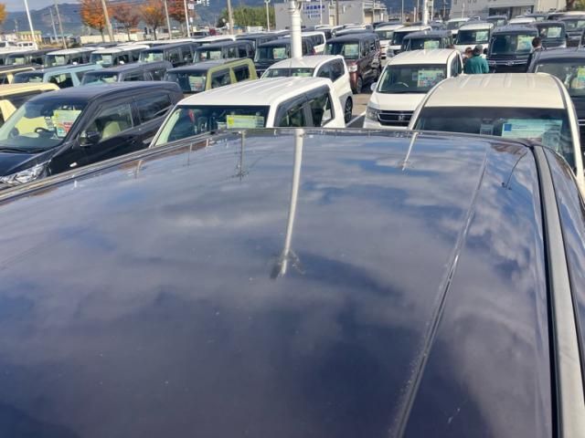 TOYOTA VELLFIRE 2013