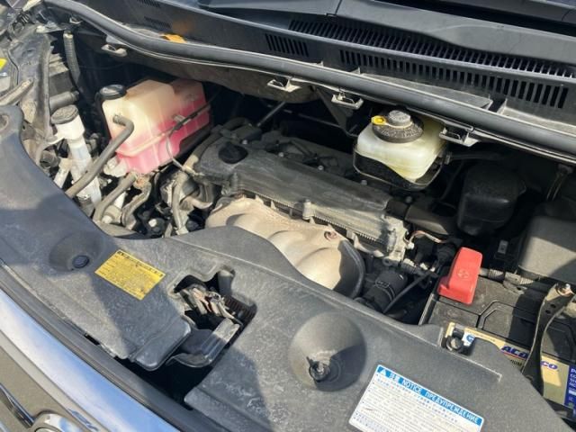 TOYOTA VELLFIRE 2013