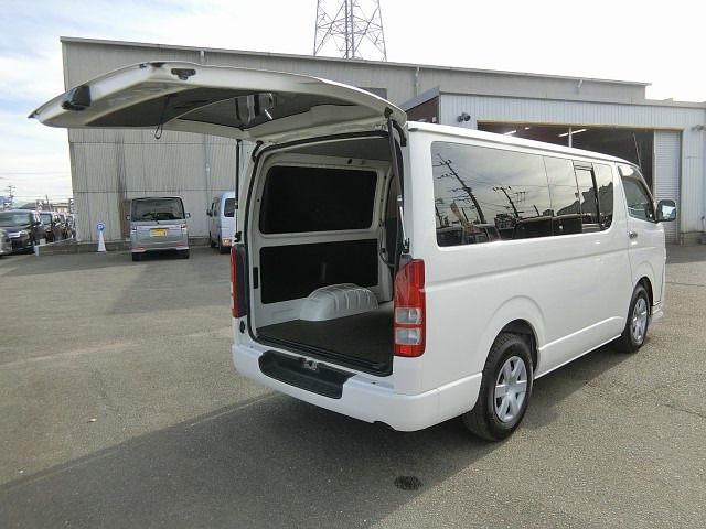 TOYOTA REGIUSACE van 2WD 2013