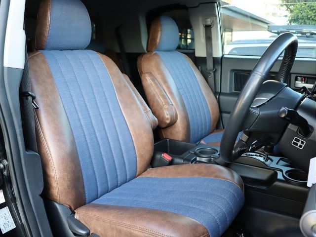 TOYOTA FJ CRUISER 4WD 2015