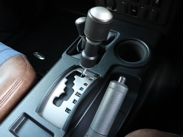 TOYOTA FJ CRUISER 4WD 2015