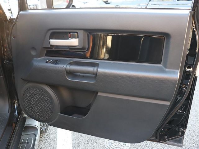 TOYOTA FJ CRUISER 4WD 2015