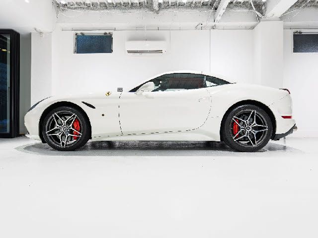 FERRARI FERRARI California T 2017